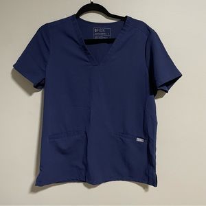Figs CASMA™ Three-Pocket Scrub Top - Medium Navy